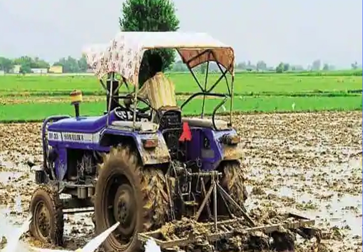 കോവിഡിലും രാജ്യത്തെ ട്രാക്ടര്‍ വില്‍പ്പന വളര്‍ച്ച പ്രകടമാക്കുമെന്ന് ഐസിആര്‍എ