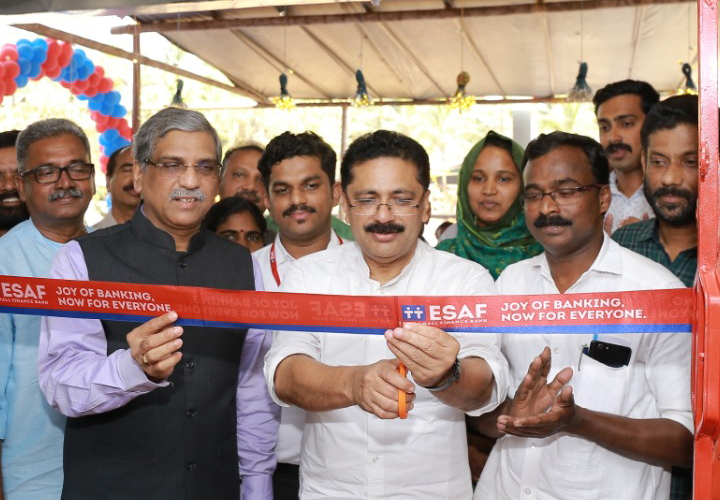 ഇസാഫ് സ്മോള്‍ ഫിനാന്‍സ് ബാങ്ക് ശാഖ തവനൂരില്‍ തുറന്നു; മന്ത്രി കെടി ജലീല്‍ ഉദ്ഘാടനം ചെയ്തു