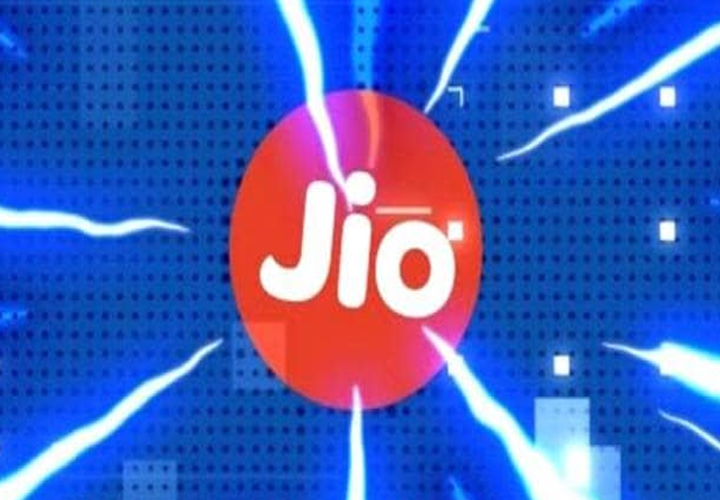 ജിയോ പ്ലാനുകളില്‍ ഇരട്ടി ഡാറ്റയും കൂടുതല്‍ സംസാരസമയവും; കൊറോണ കാലത്തെ മറികടക്കാന്‍ ജിയോ ഒപ്പം ചേരുന്നു; തീരുമാനം വീട്ടിലിരുന്ന് ജോലി ചെയുന്നവര്‍ക്കും വിനോദത്തിലേര്‍പ്പെടുന്നവര്‍ക്കും കൂടുതല്‍ ഡേറ്റയുടെ ആവിശ്യകത മനസ്സിലാക്കി